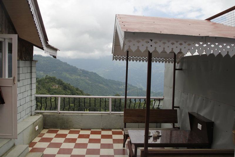 Mandarin Resort - Kaluk, Rinchingpong, India