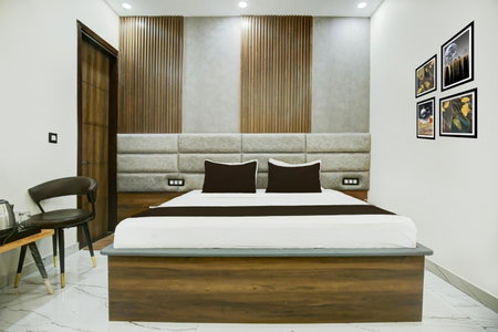 Hotel O Platinum, Zirakpur, India