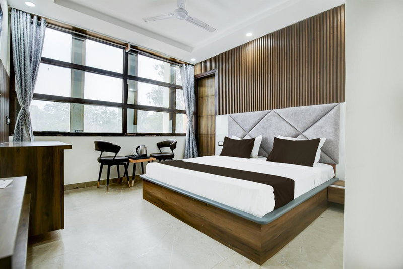 Hotel O Platinum, Zirakpur, India