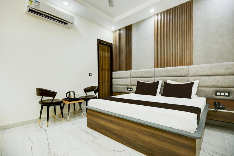 Hotel O Platinum, Zirakpur, India