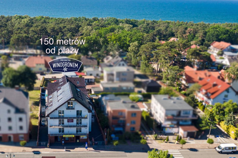 Pod Winogronem - Apartamenty z basenem i wyżywieniem, Pobierowo, Poland