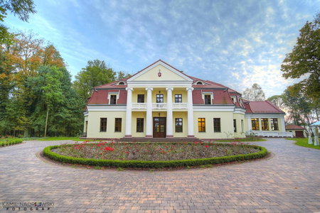 Dwór Słupia, Zarzecze, Poland