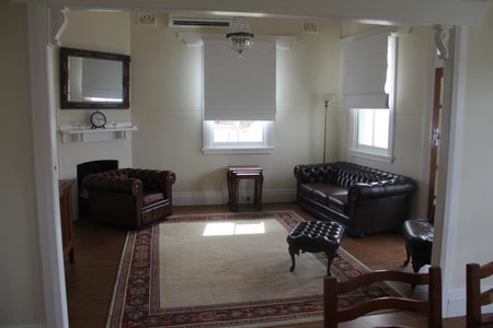 Mentor Chambers Apartment Bed & Breakfast, West Wyalong, Australia