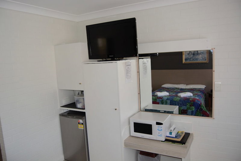 Civic Motor Inn, Cowra, Australia