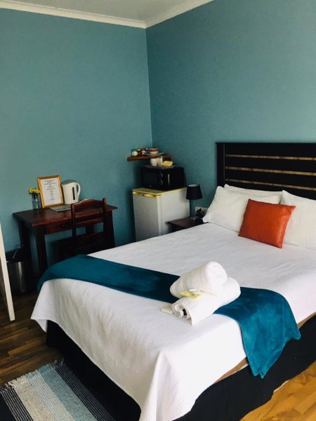 Buxton lodge Guesthouse, Queenstown, South Africa