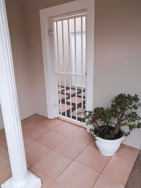 8A Oyster Crescent, Durban, South Africa