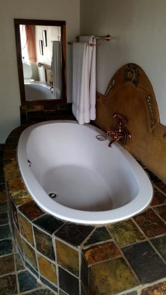 Hadeda Lodge, Mabalingwe, Warmbaths, South Africa