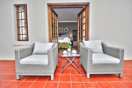 Hibon Lodge, Hekpoort, South Africa