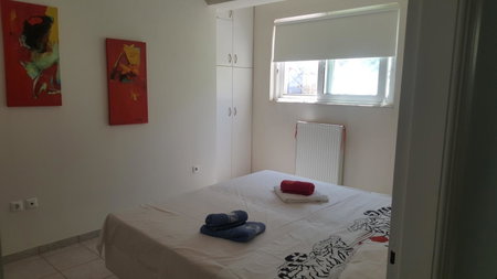 Joan's airport apartment, Artemida, Greece