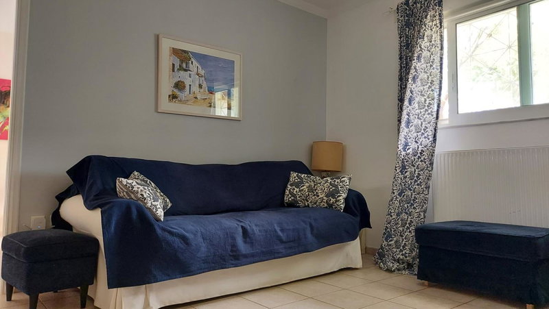Joan's airport apartment, Artemida, Greece