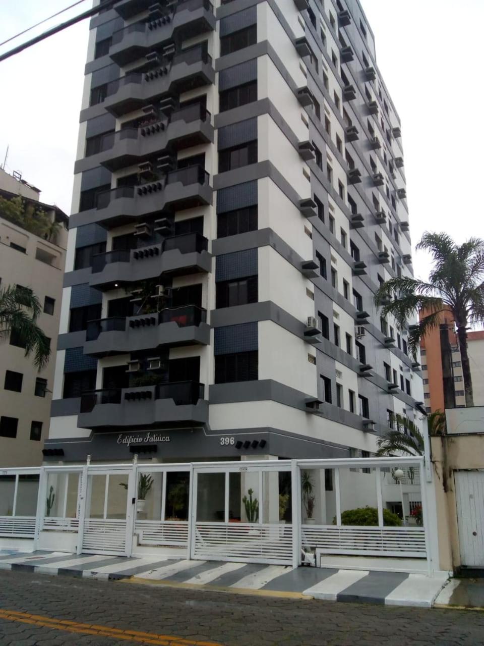 Apartamento Praia Enseada, Бразилия