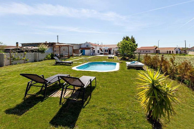 Bloomoon House, Bunheiro, Portugal