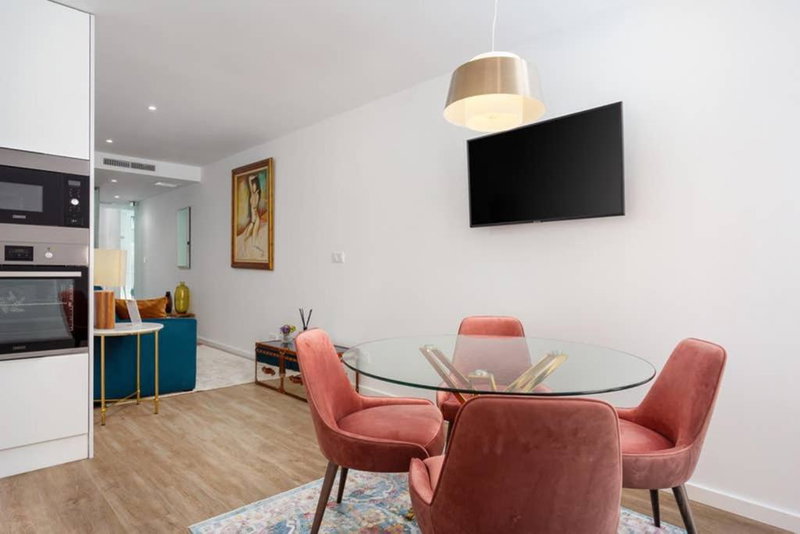 STUPENDO-One room concept-Center-Air conditioning, Lisbon, Portugal