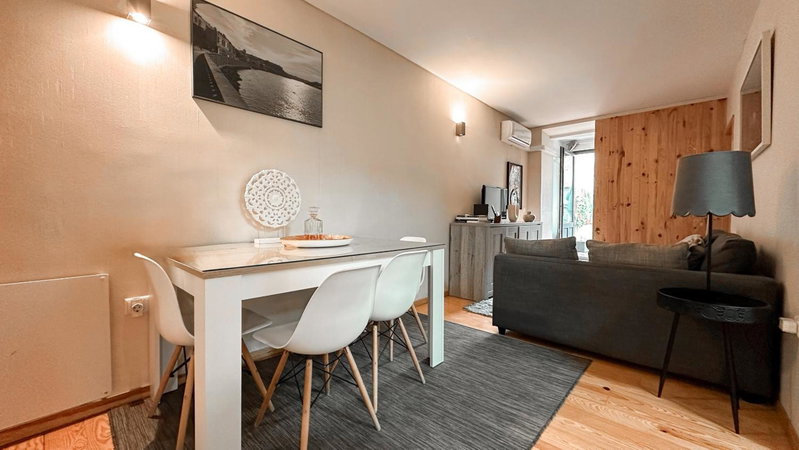 Almada Apartments 468, Porto, Portugal