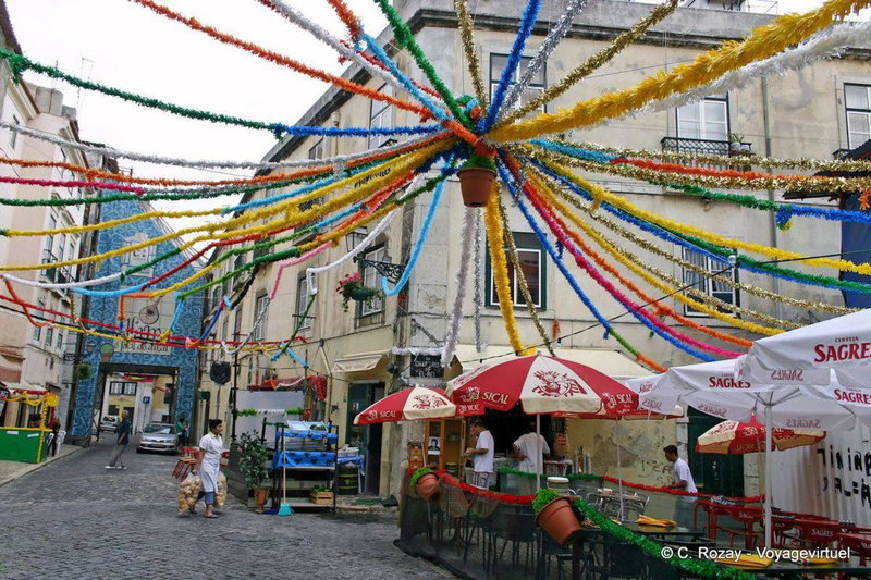 Cativos - Alfama Center District, Lisbon, Portugal