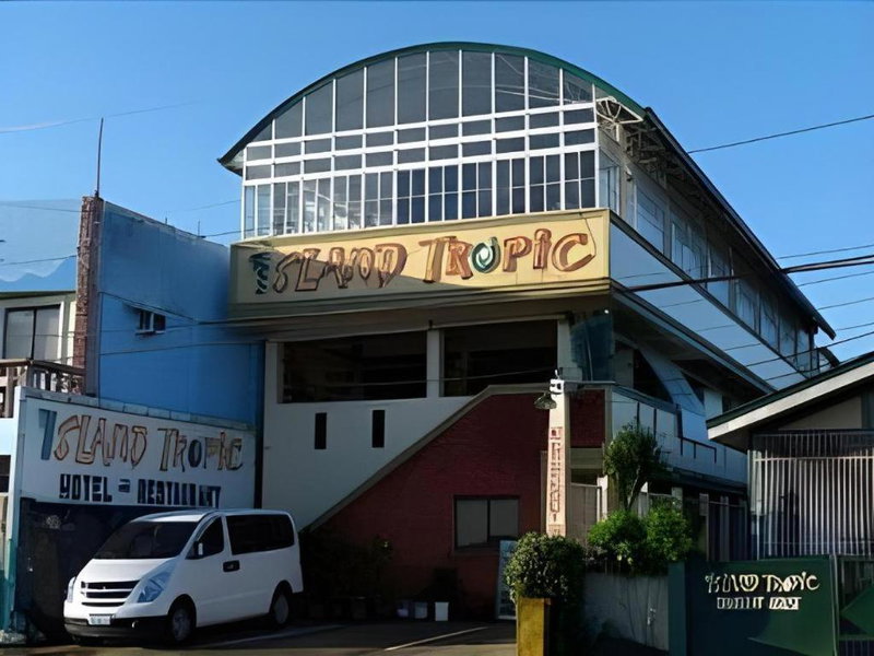 Island Tropic Hotel and Restaurant, Alaminos, Philippines