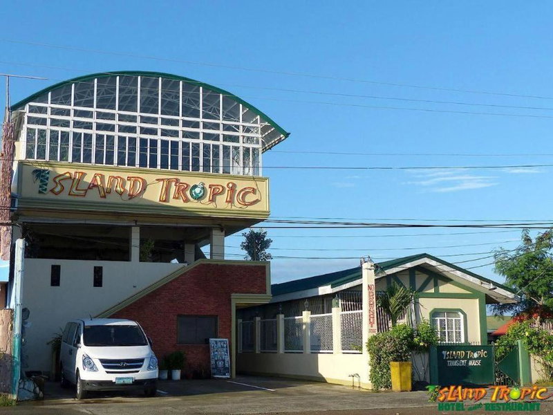 Island Tropic Hotel and Restaurant, Alaminos, Philippines
