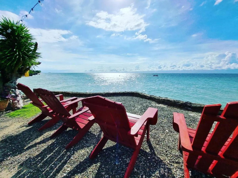 Hale Manna Coastal Gardens, Moalboal, Philippines
