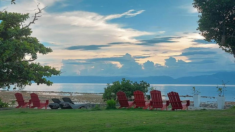 Hale Manna Coastal Gardens, Moalboal, Philippines