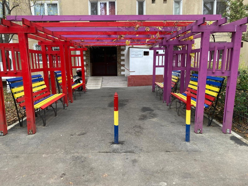 Piata Sudului Host, Bucharest, Romania