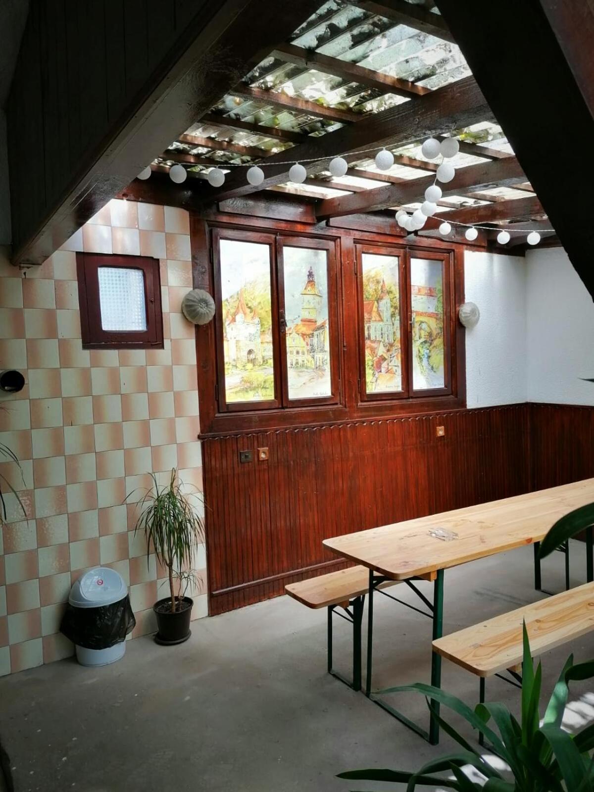 Belle Boutique Studio, Romania