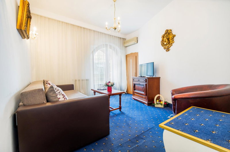 Hotel Carpati Imparatul Romanilor, Bucharest, Romania