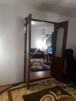 Tobyta nu primesc santieristi si petrecareti, Bucharest, Romania