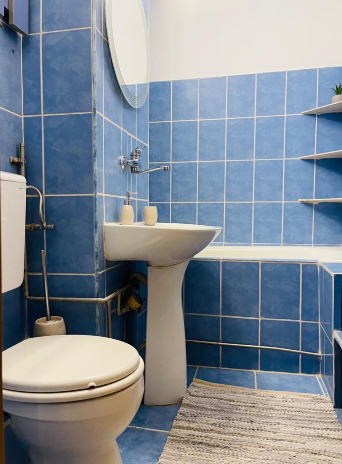 Blue Apartment, Romania