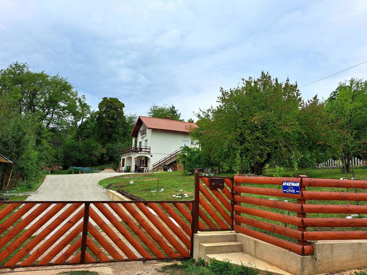 Hotel · Apartman Lynx on lake Sabljaci, Ogulin