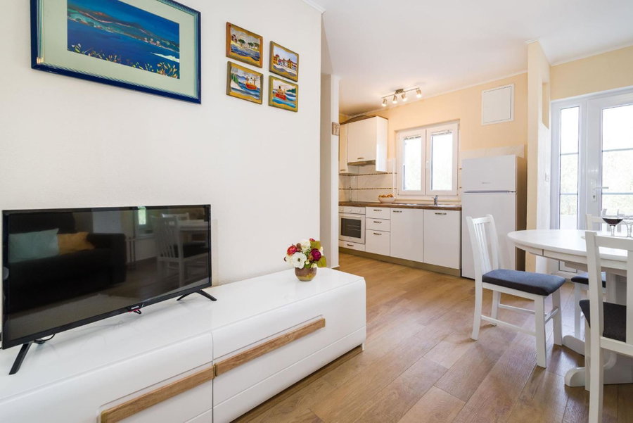 Long Island Olive Apartment, Sali, Croatia