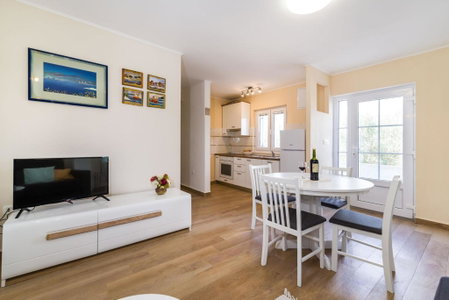 Long Island Olive Apartment, Sali, Croatia