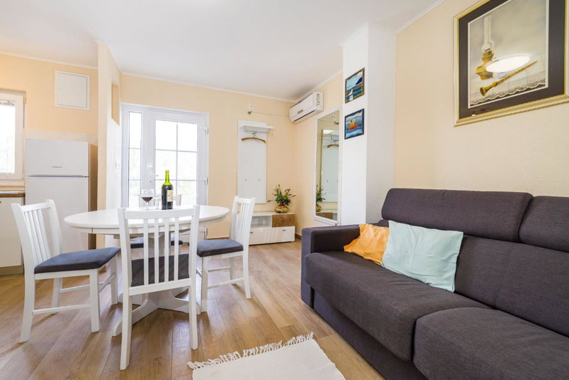 Long Island Olive Apartment, Sali, Croatia