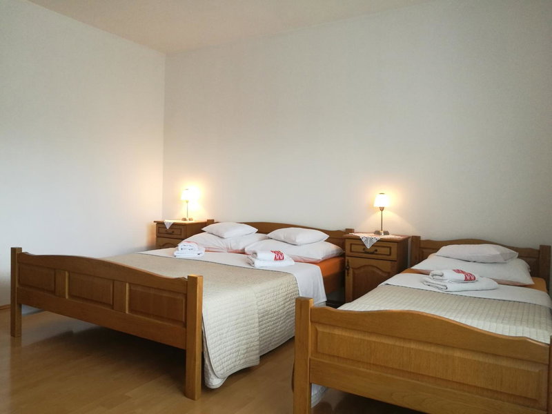 Apartments Jure, Smoljanac, Croatia