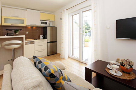 Apartments Lena, Bol, Croatia