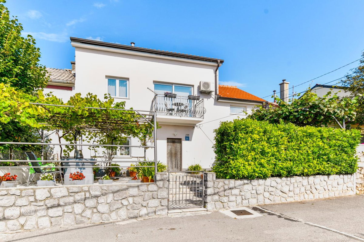 Hotel · Apartman Lavanda sa bazenom i okućnicom 4*, Hreljin