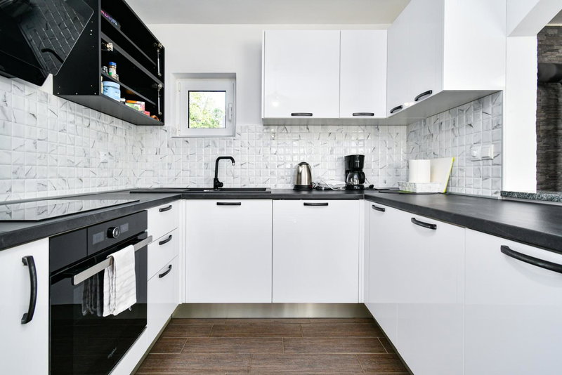 Apartman Lavanda sa bazenom i okućnicom 4*, Hreljin, Croatia