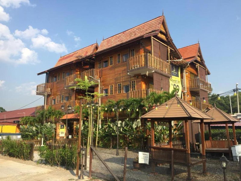 Kampong Pinang Sebatang Melaka, Pengkalan Balak, Malaysia