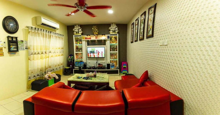 KS 88 Terrace Homestay 15Pax 4R2B nearby LotusTesco, Kuala Selangor, Malaysia