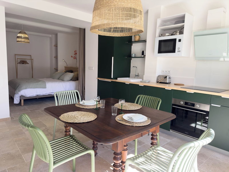 Les Suites du 13, Aigues-Mortes, France