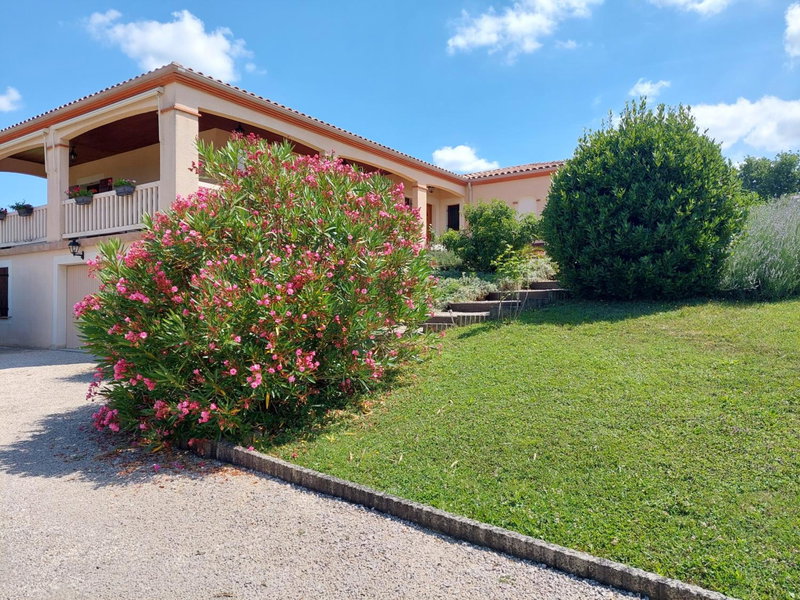 Aux Trois Mûriers, Villeneuve-sur-Lot, France