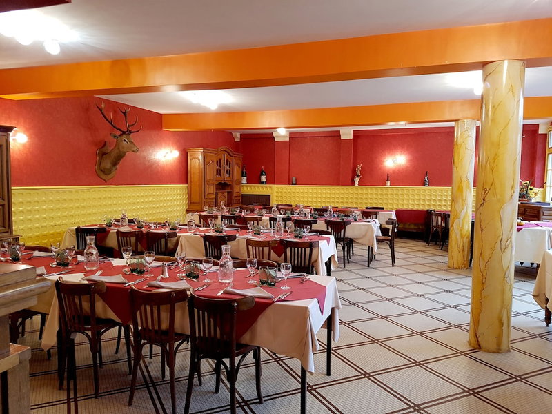 Hôtel Saint Hubert, Cour-Cheverny, France