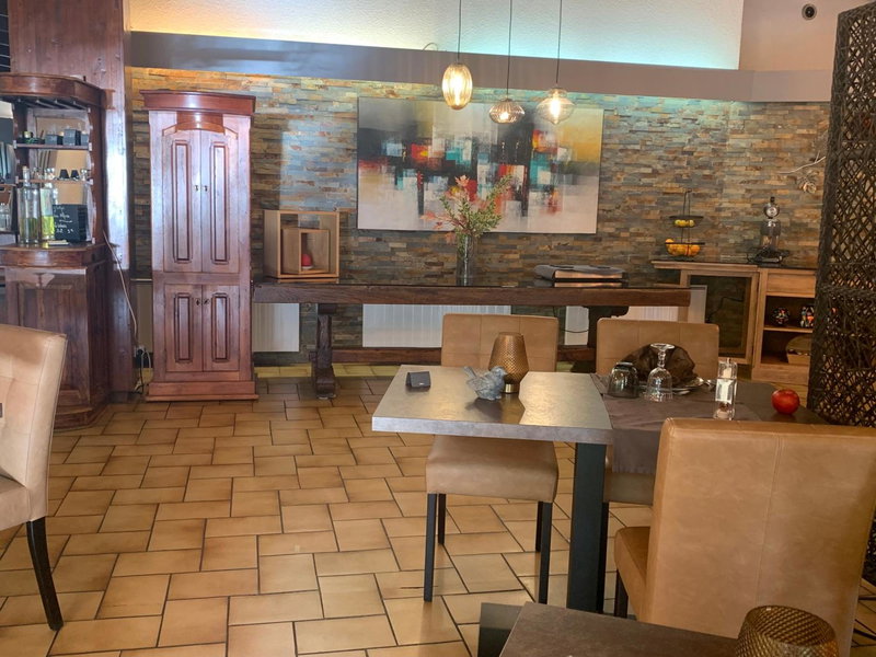 Logis Hotel Le Lac, Embrun, France