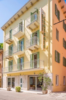 Hotel Centrale, Garda, Italy
