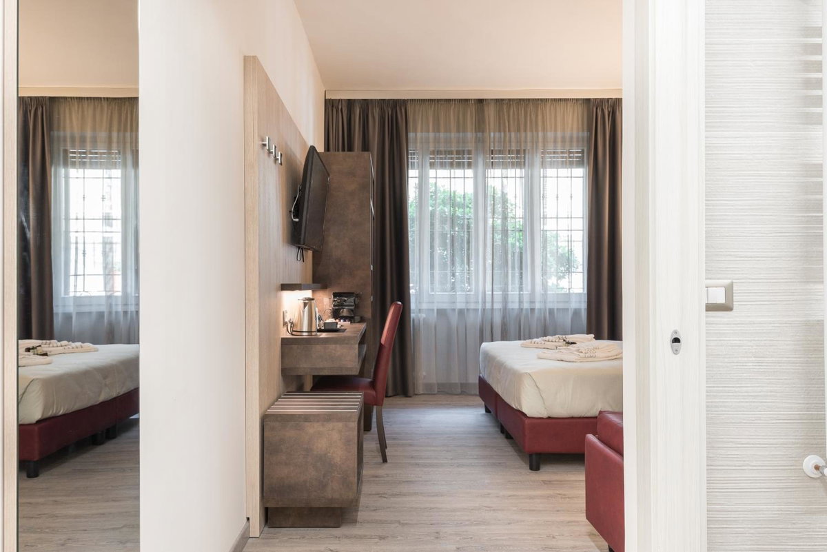 Hotel · Le Nove Muse Guesthouse, Florence