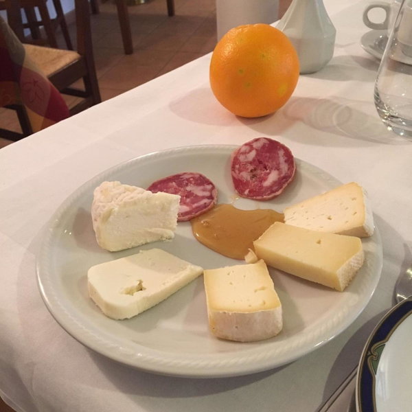 Agriturismo Le Viole, Barolo, Italy