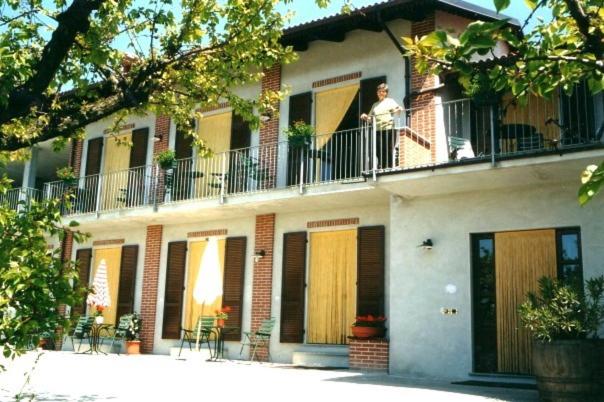 Agriturismo Le Viole, Barolo, Italy