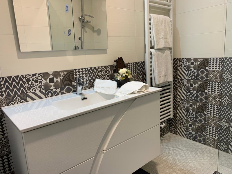 Bed & Breakfast Indi Thelar, Villa Guardia, Italy
