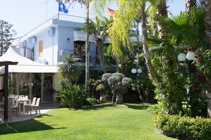 Hotel Villamare, Fontane Bianche, Italy