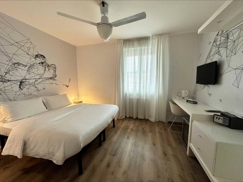 SK Active hotel - ex Garni Hotello, Riva del Garda, Italy