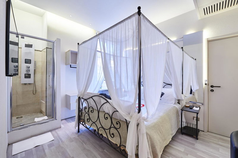 Room 230 Roma Luxury Suites, Rome, Italy
